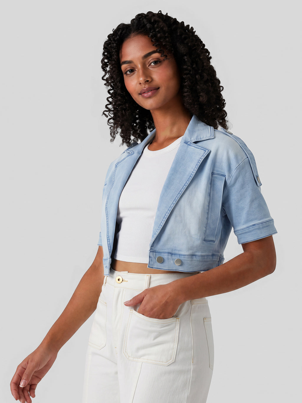Cropped Short-Sleeve Denim Jacket in Light Wash