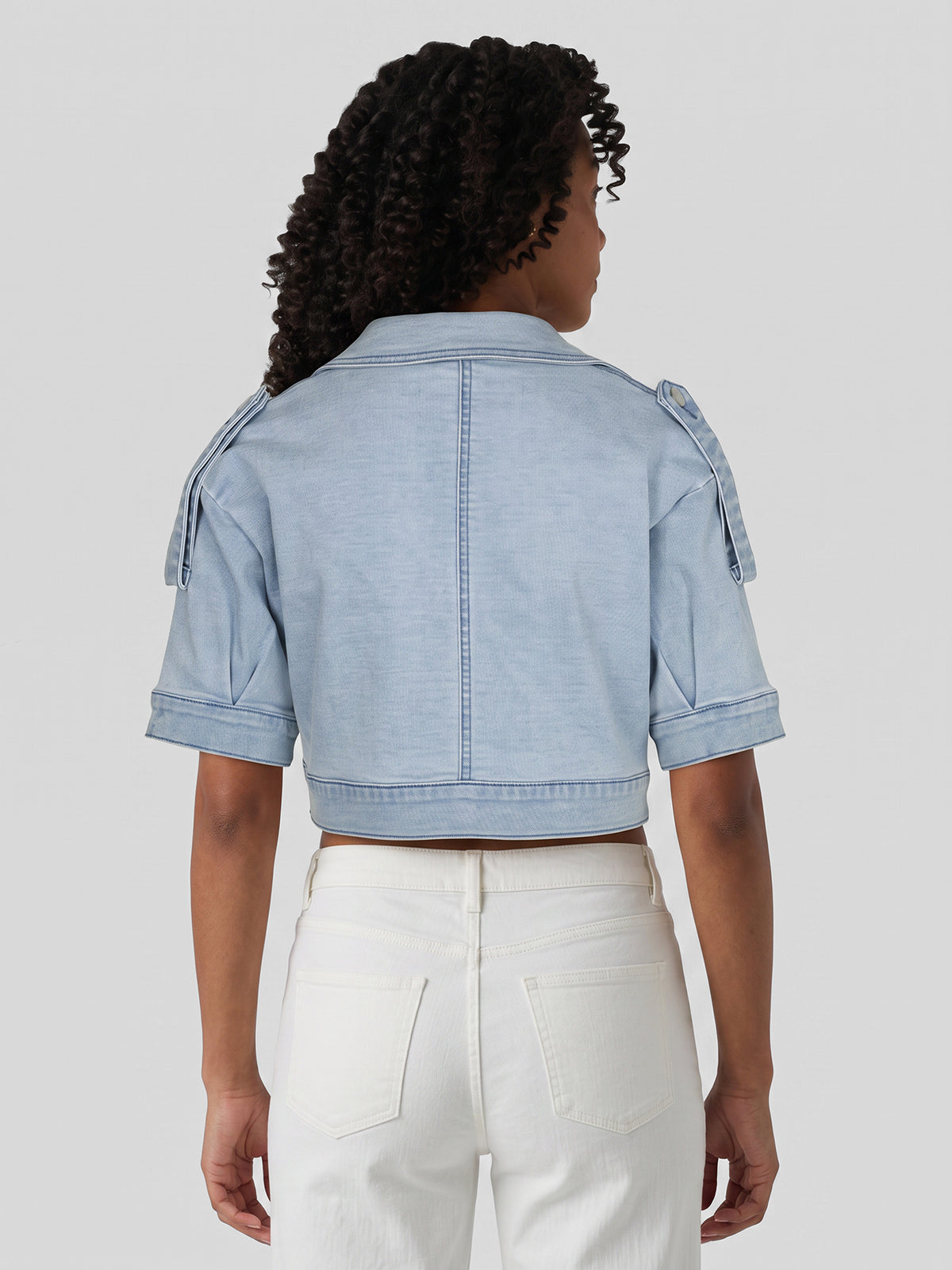 Cropped Short-Sleeve Denim Jacket in Light Wash