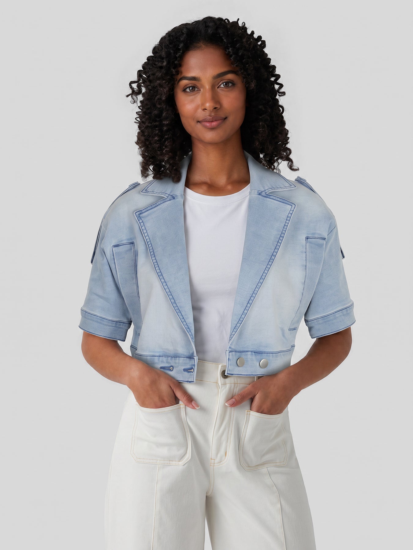 Cropped Short-Sleeve Denim Jacket in Light Wash